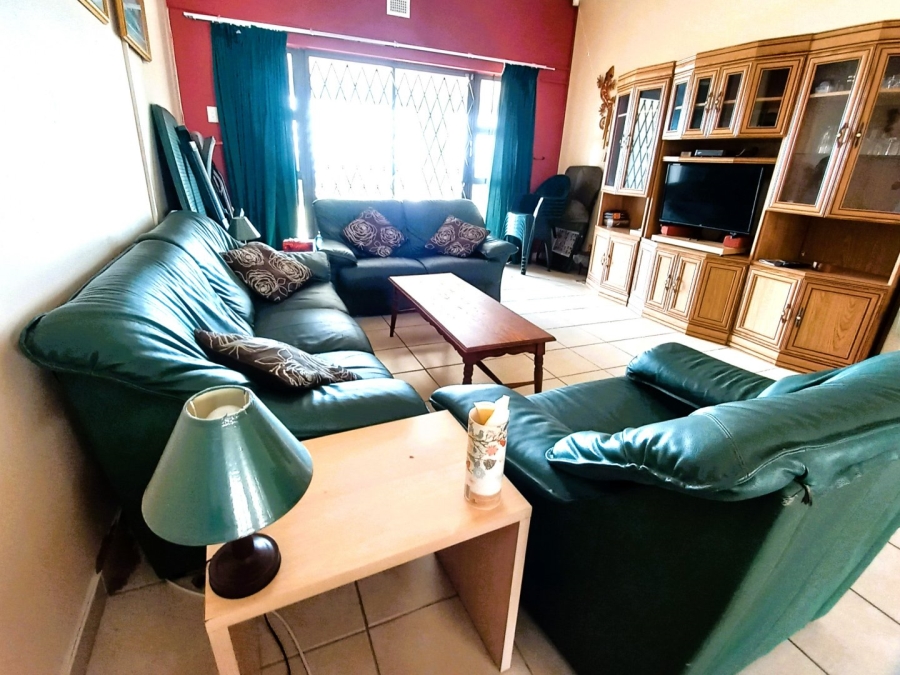 2 Bedroom Property for Sale in Hibberdene KwaZulu-Natal
