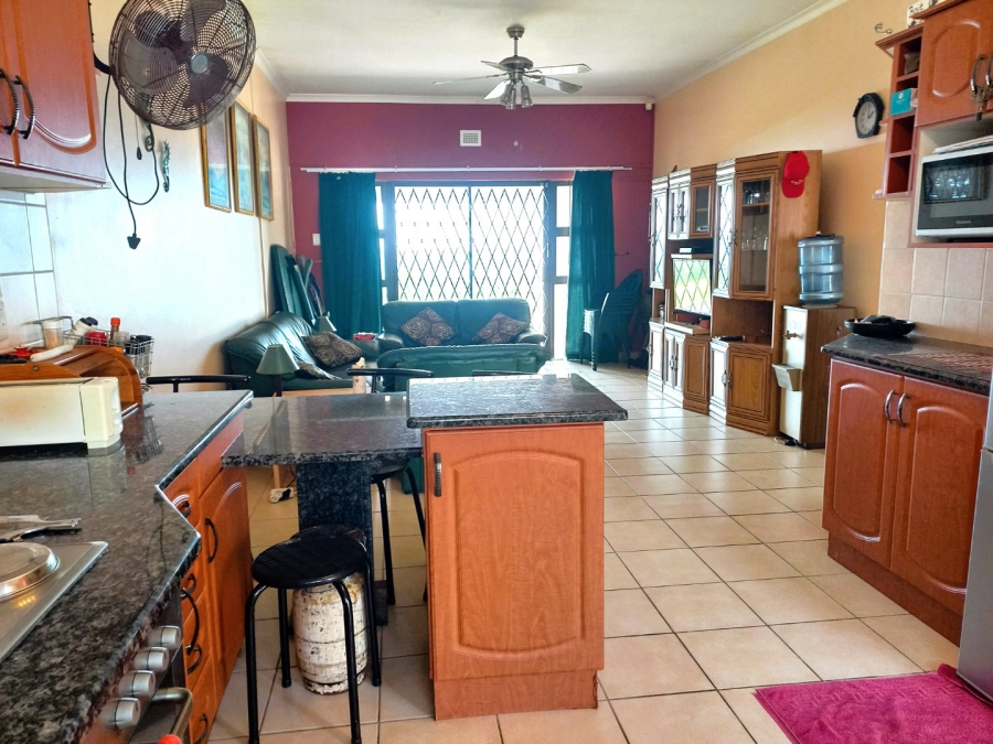 2 Bedroom Property for Sale in Hibberdene KwaZulu-Natal