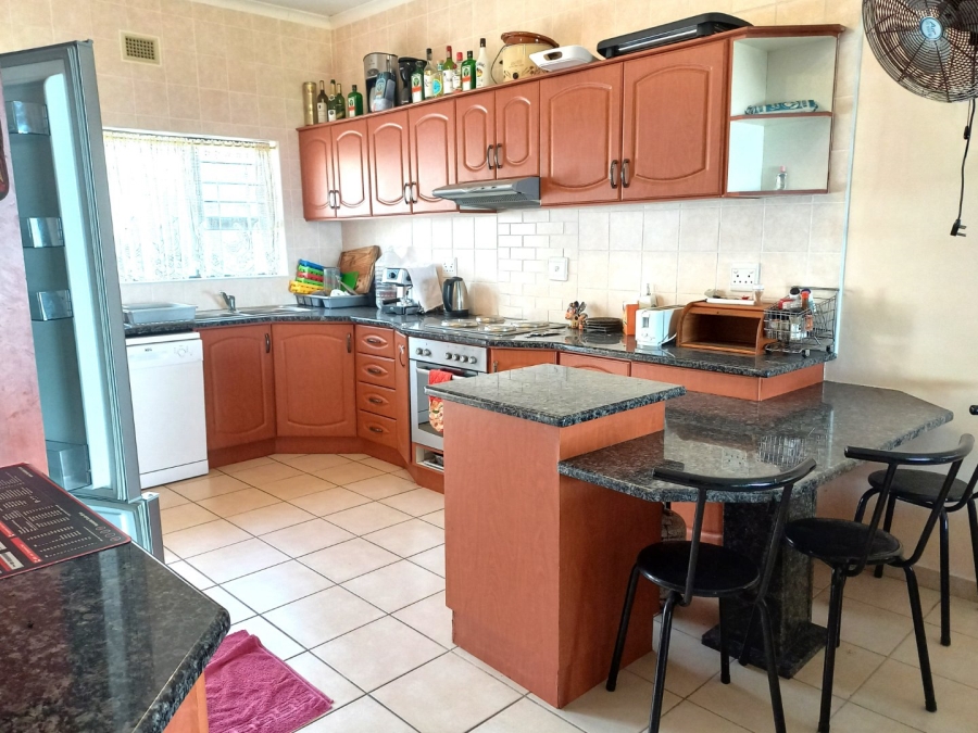 2 Bedroom Property for Sale in Hibberdene KwaZulu-Natal