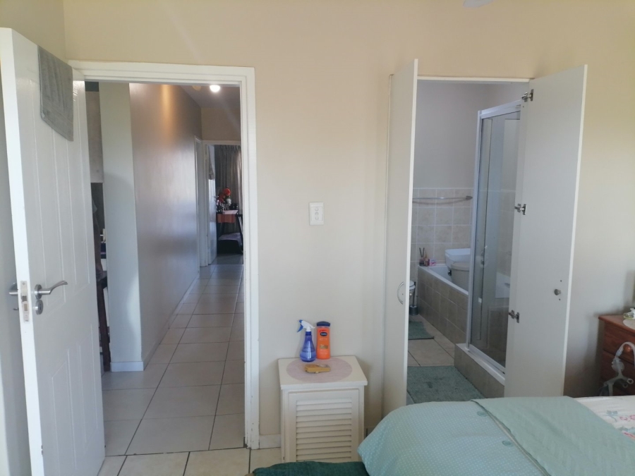 3 Bedroom Property for Sale in Shelly Beach KwaZulu-Natal