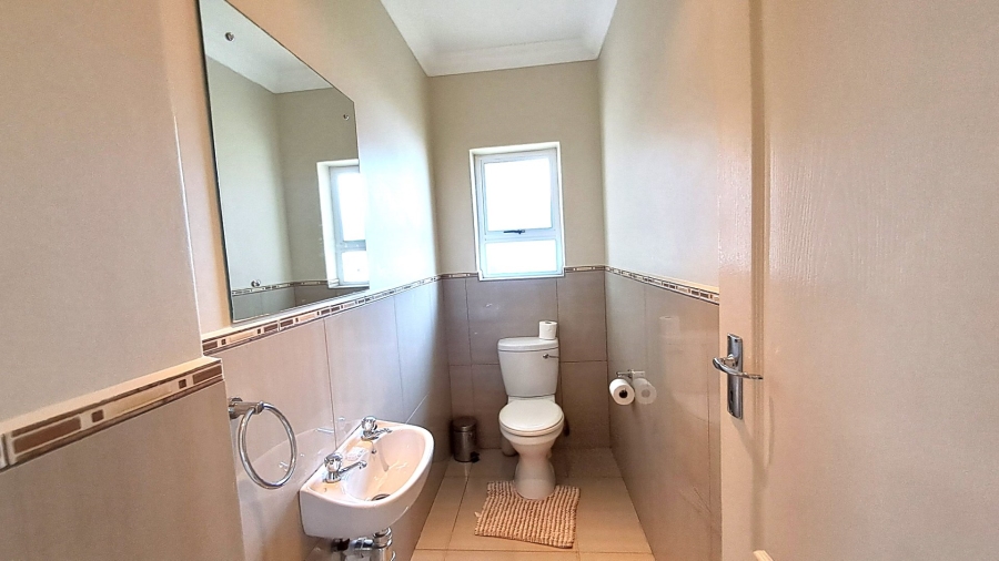 3 Bedroom Property for Sale in Port Edward KwaZulu-Natal
