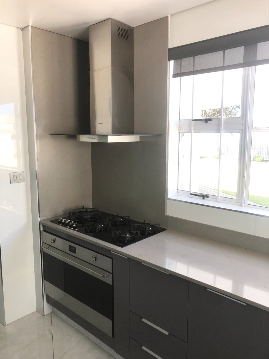5 Bedroom Property for Sale in Oslo Beach KwaZulu-Natal