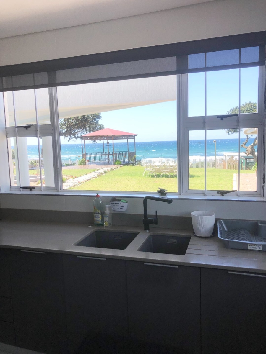 5 Bedroom Property for Sale in Oslo Beach KwaZulu-Natal