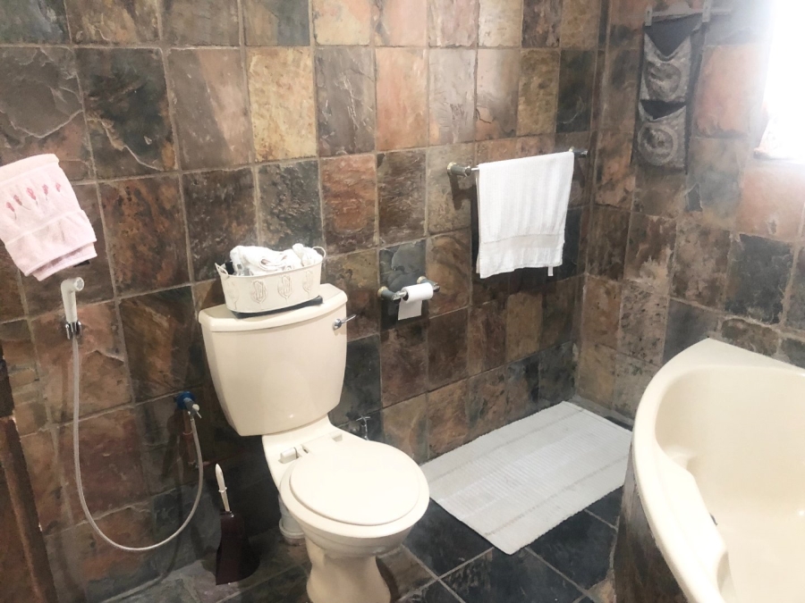 4 Bedroom Property for Sale in Port Shepstone KwaZulu-Natal