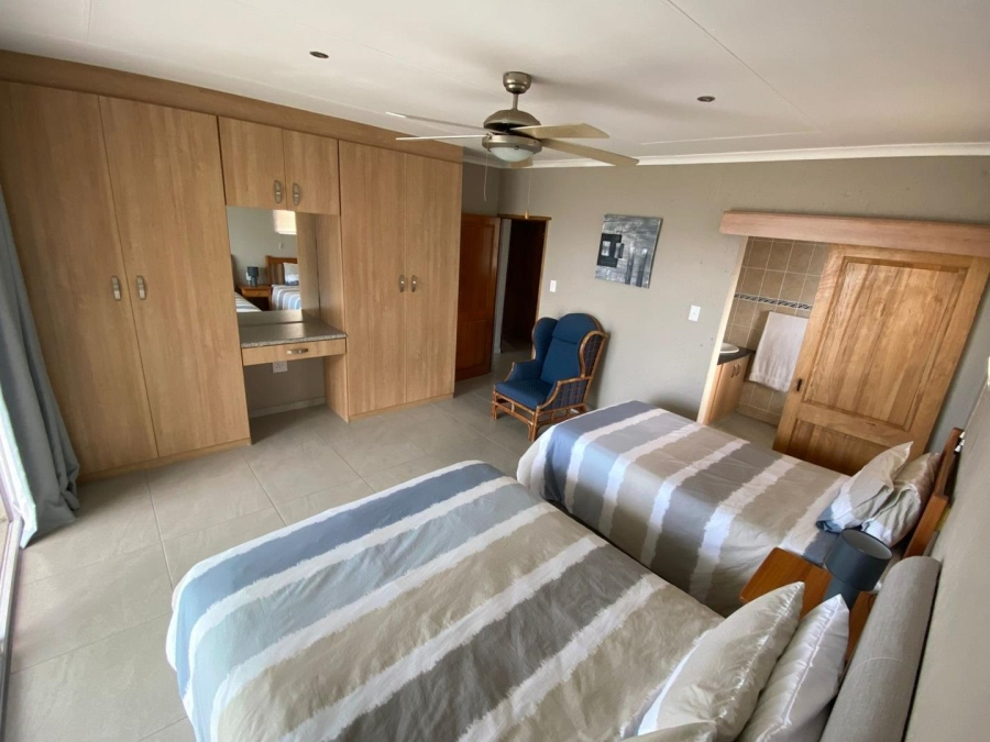 4 Bedroom Property for Sale in Manaba Beach KwaZulu-Natal