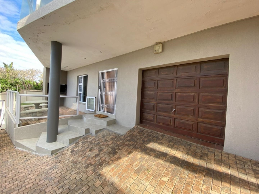 4 Bedroom Property for Sale in Manaba Beach KwaZulu-Natal