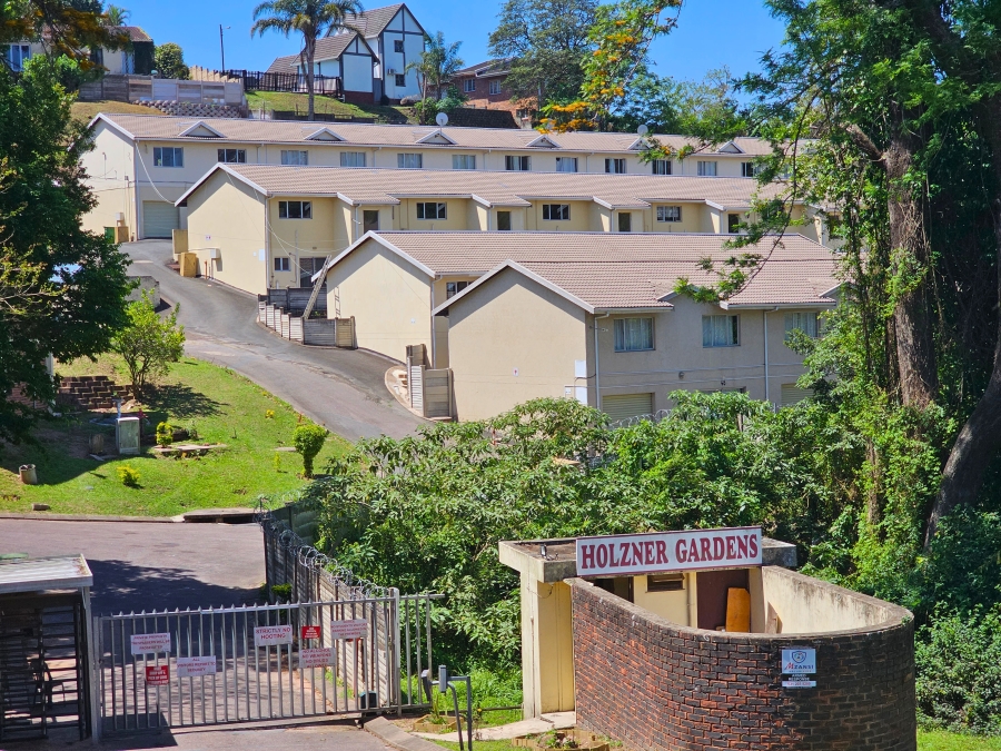 To Let 4 Bedroom Property for Rent in Mariannhill Park KwaZulu-Natal