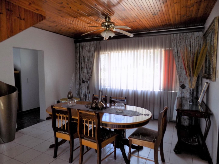 4 Bedroom Property for Sale in Uvongo KwaZulu-Natal
