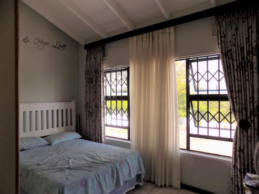 4 Bedroom Property for Sale in Uvongo KwaZulu-Natal