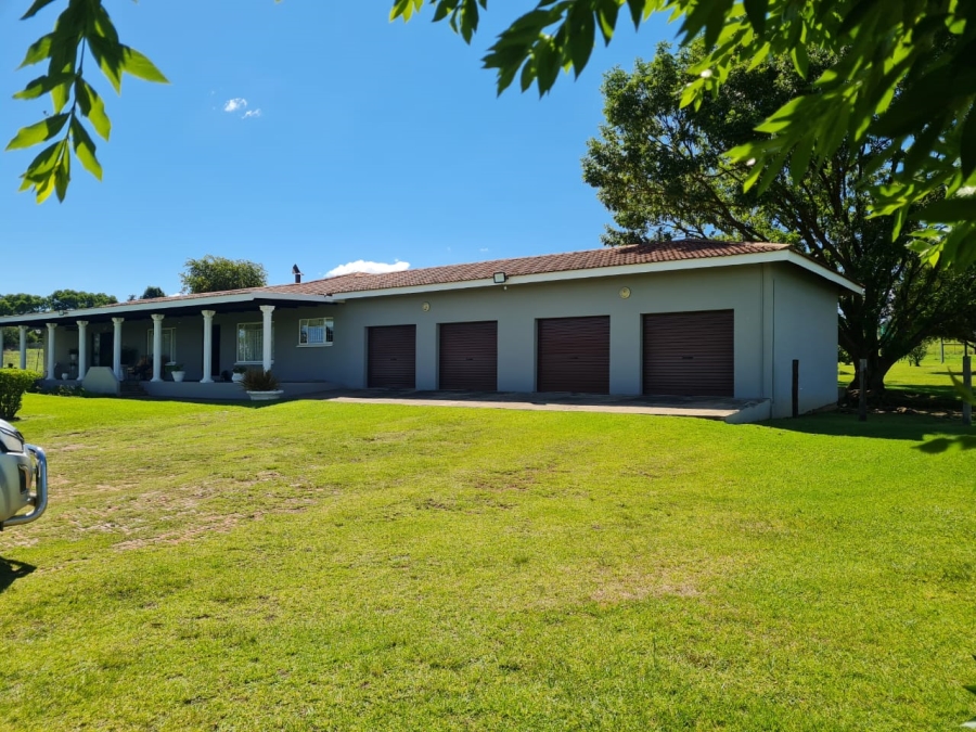 6 Bedroom Property for Sale in Glencoe KwaZulu-Natal