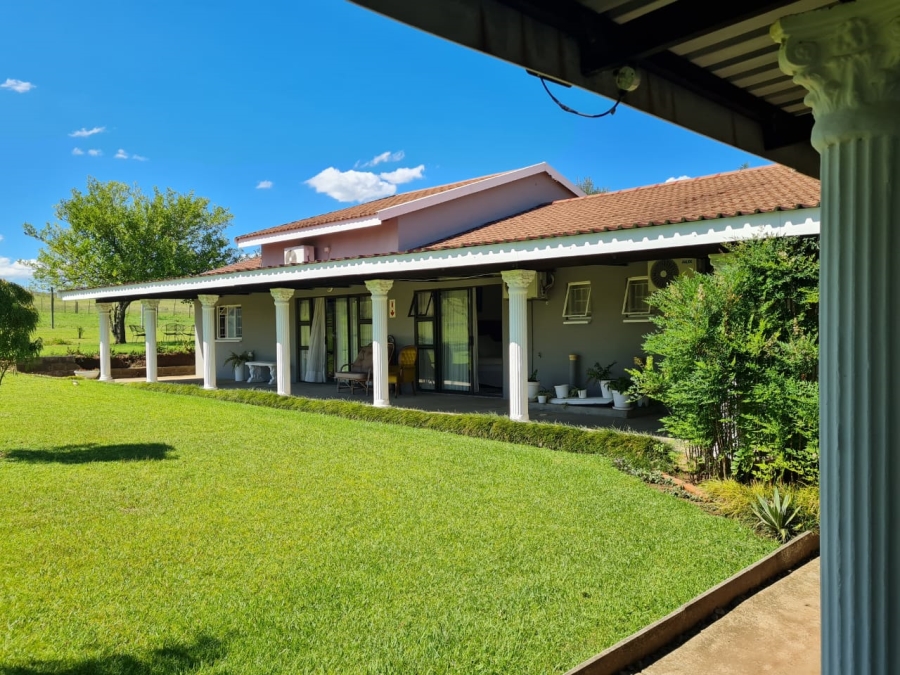 6 Bedroom Property for Sale in Glencoe KwaZulu-Natal