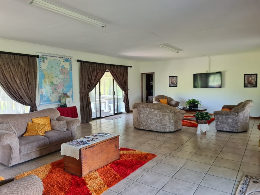 6 Bedroom Property for Sale in Glencoe KwaZulu-Natal