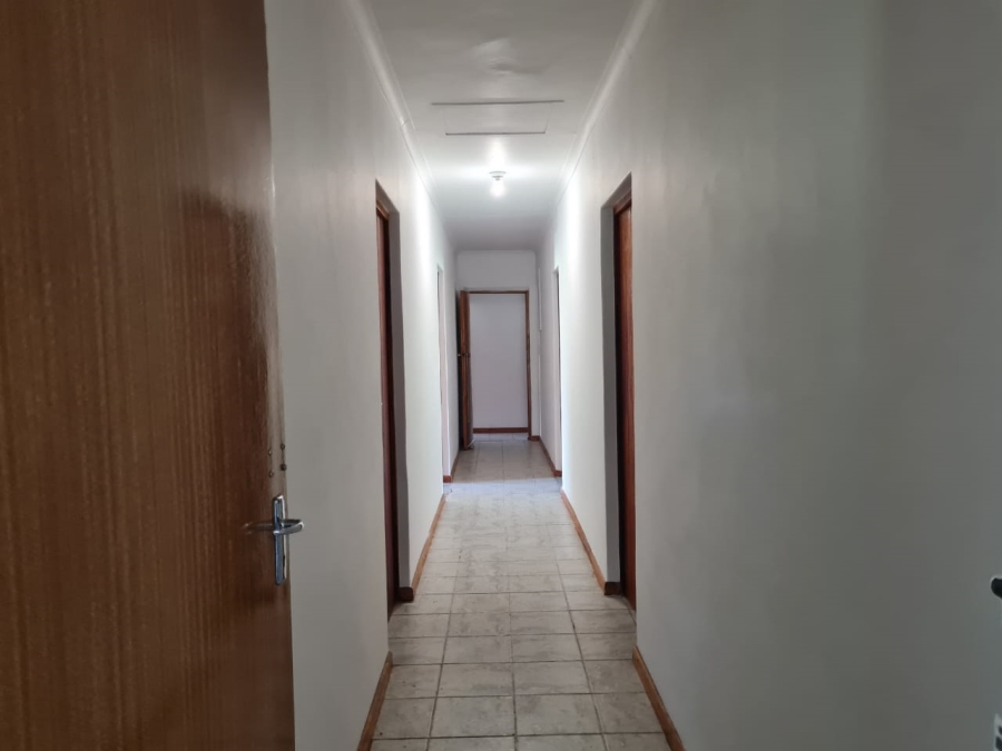 6 Bedroom Property for Sale in Glencoe KwaZulu-Natal