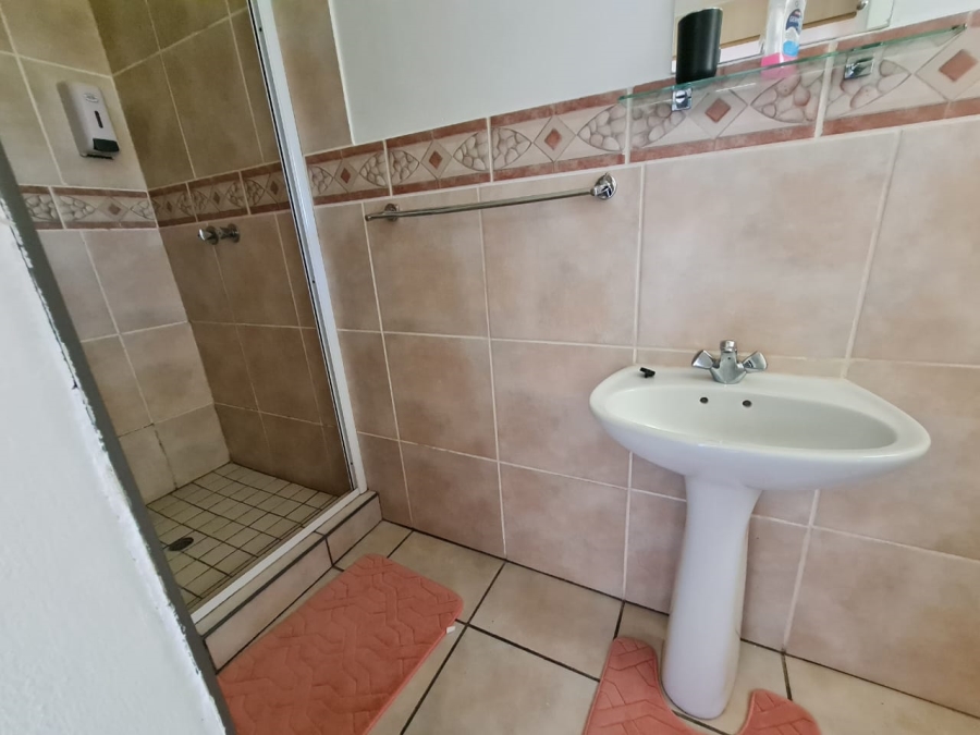 6 Bedroom Property for Sale in Glencoe KwaZulu-Natal