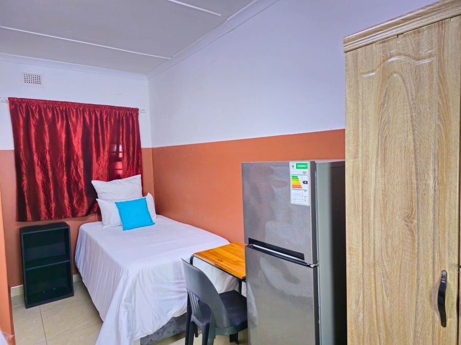 To Let 22 Bedroom Property for Rent in Reservoir Hills KwaZulu-Natal