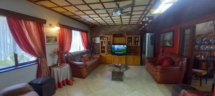 5 Bedroom Property for Sale in Malvern KwaZulu-Natal