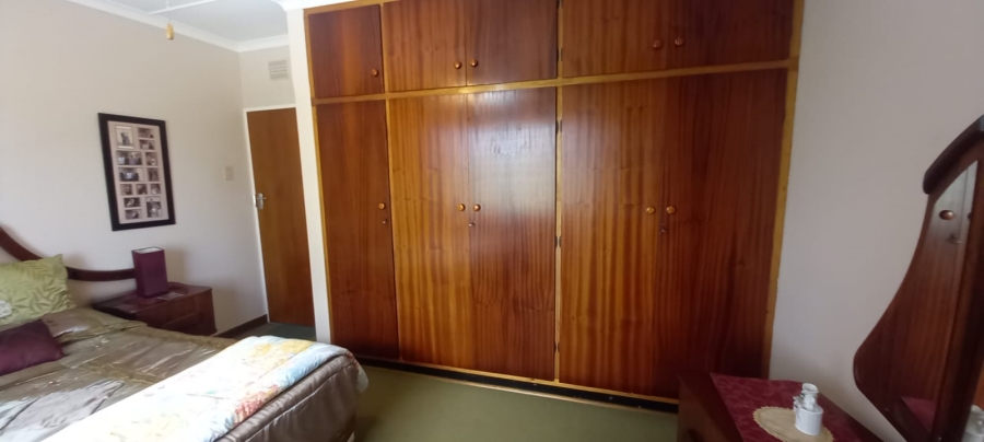 5 Bedroom Property for Sale in Malvern KwaZulu-Natal