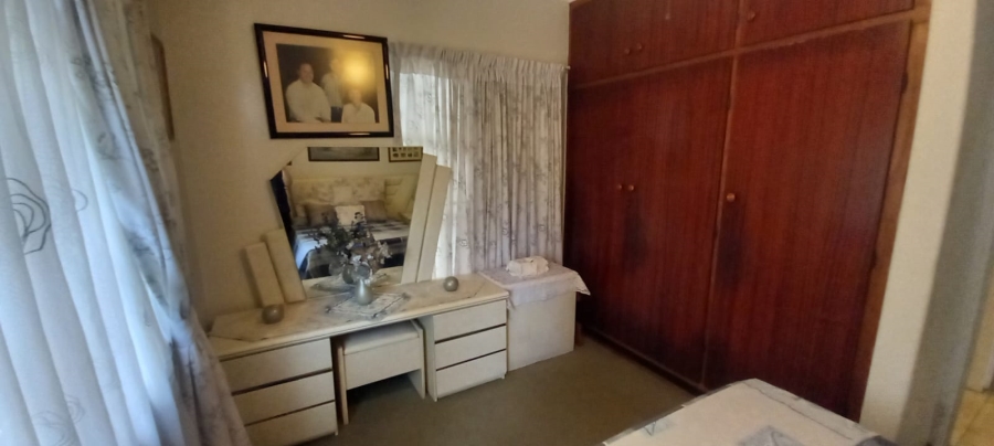 5 Bedroom Property for Sale in Malvern KwaZulu-Natal