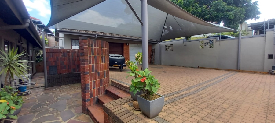 5 Bedroom Property for Sale in Malvern KwaZulu-Natal