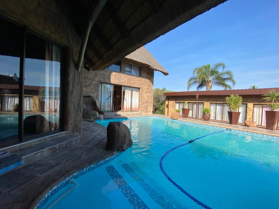 5 Bedroom Property for Sale in Signal Hill KwaZulu-Natal
