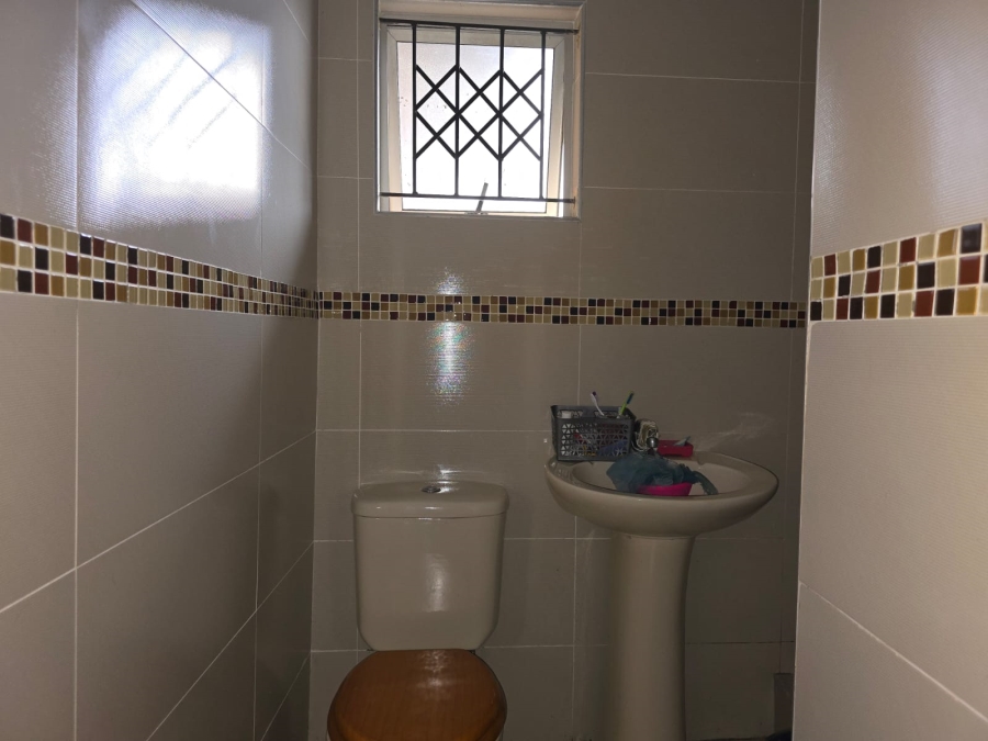 4 Bedroom Property for Sale in Croftdene KwaZulu-Natal