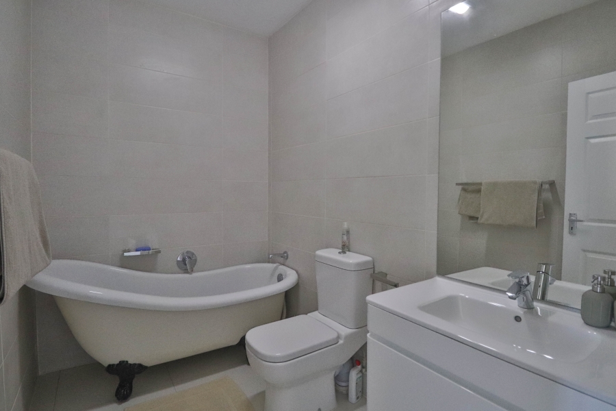 3 Bedroom Property for Sale in Amanzimtoti KwaZulu-Natal