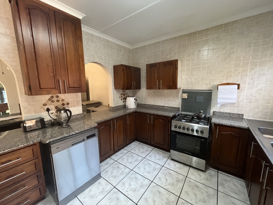 3 Bedroom Property for Sale in Amanzimtoti KwaZulu-Natal