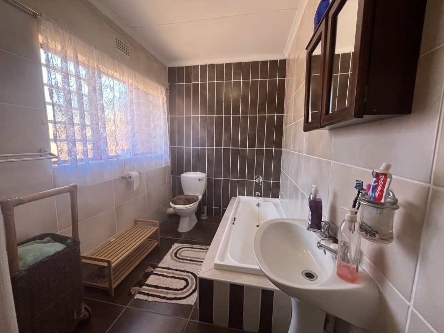 3 Bedroom Property for Sale in Amanzimtoti KwaZulu-Natal