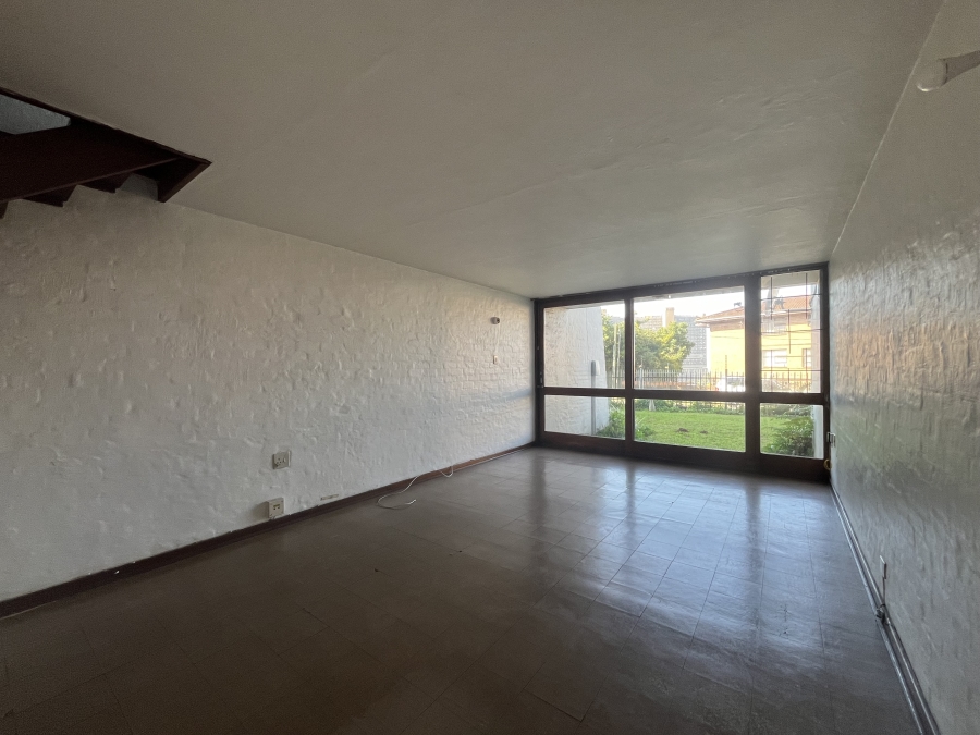 2 Bedroom Property for Sale in Amanzimtoti KwaZulu-Natal