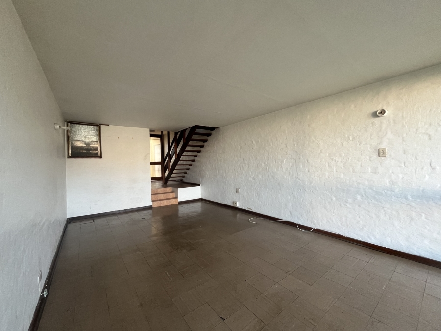 2 Bedroom Property for Sale in Amanzimtoti KwaZulu-Natal