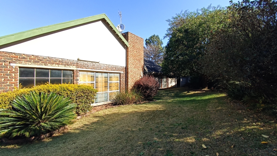 4 Bedroom Property for Sale in Signal Hill KwaZulu-Natal