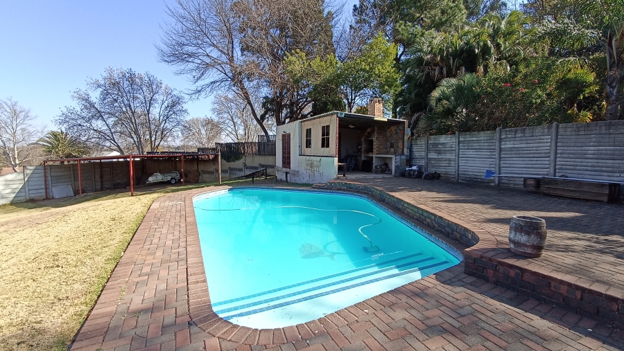 4 Bedroom Property for Sale in Signal Hill KwaZulu-Natal