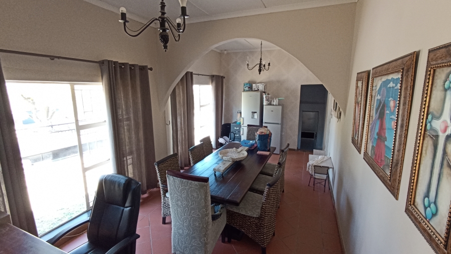 4 Bedroom Property for Sale in Signal Hill KwaZulu-Natal