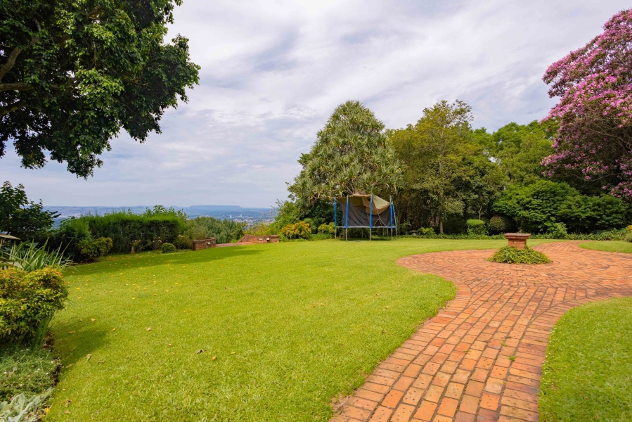 6 Bedroom Property for Sale in Blackridge KwaZulu-Natal
