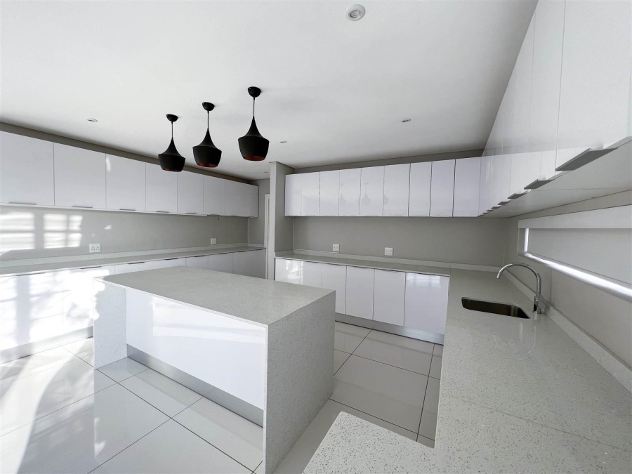 6 Bedroom Property for Sale in Izinga Estate KwaZulu-Natal