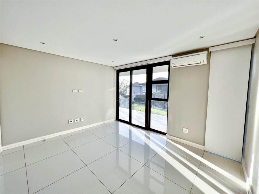 6 Bedroom Property for Sale in Izinga Estate KwaZulu-Natal