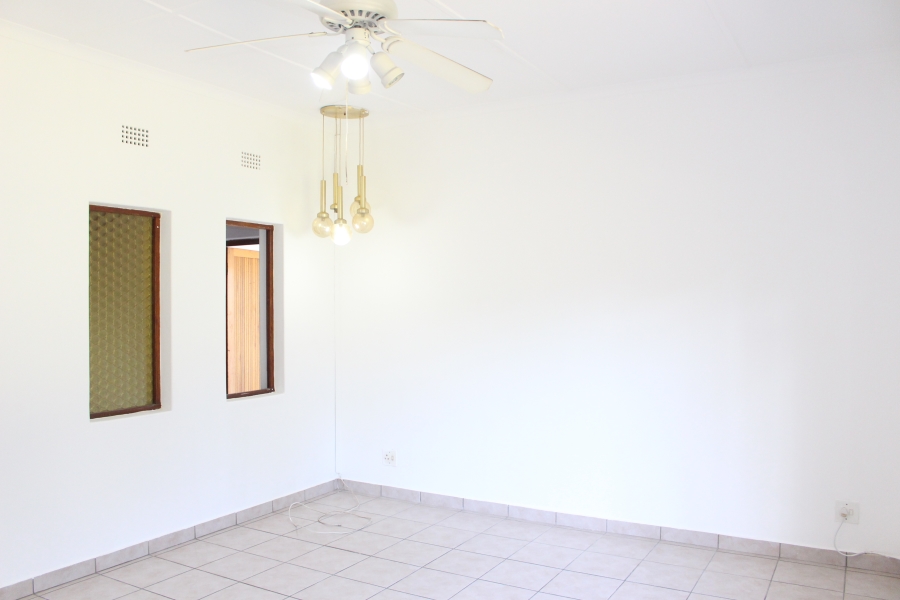 5 Bedroom Property for Sale in Veld En Vlei KwaZulu-Natal