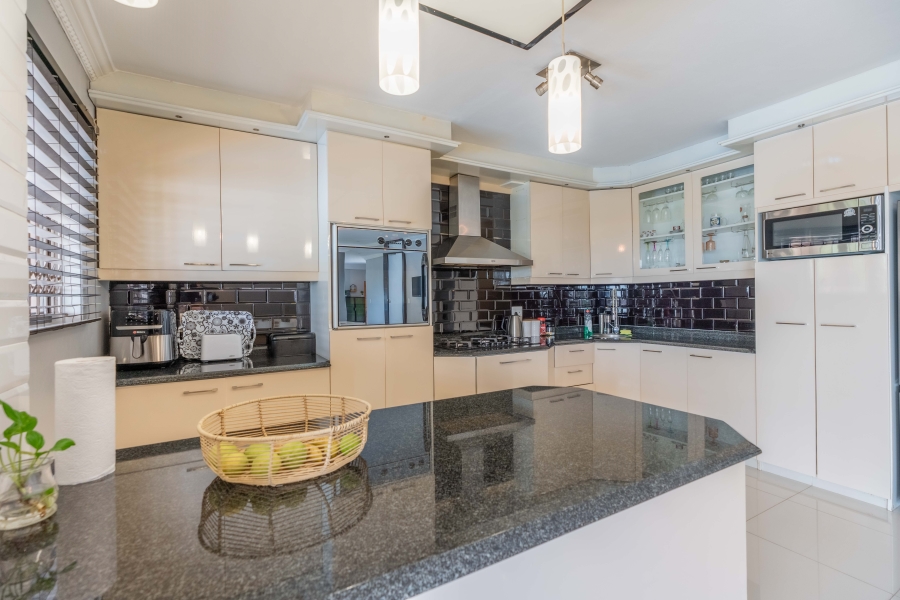 4 Bedroom Property for Sale in Reservoir Hills KwaZulu-Natal