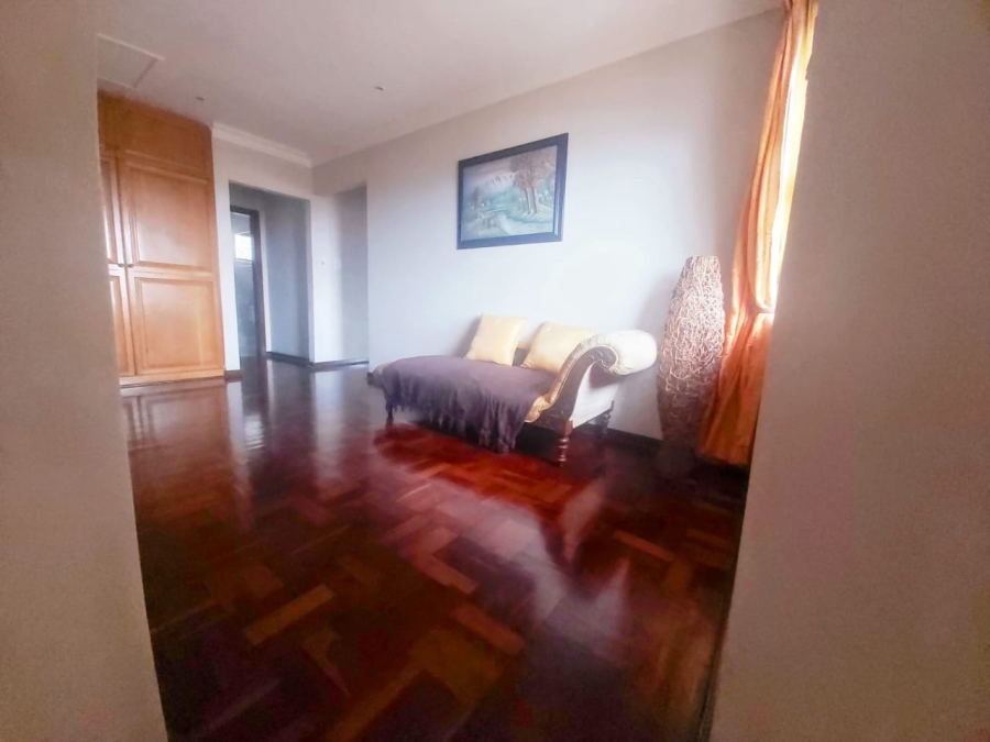 5 Bedroom Property for Sale in Treasure Beach KwaZulu-Natal