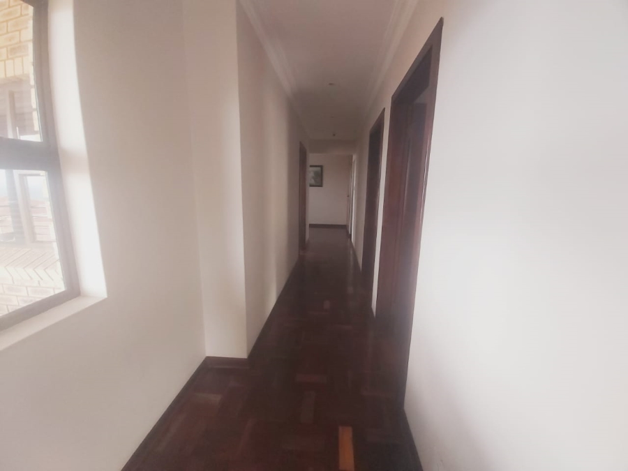 5 Bedroom Property for Sale in Treasure Beach KwaZulu-Natal