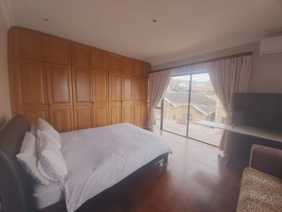 5 Bedroom Property for Sale in Treasure Beach KwaZulu-Natal