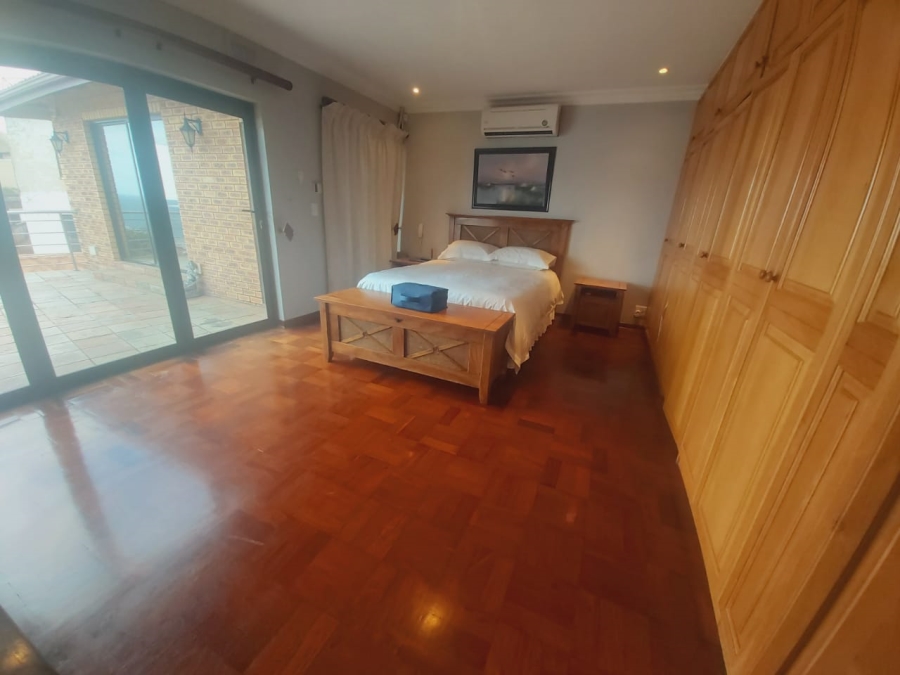 5 Bedroom Property for Sale in Treasure Beach KwaZulu-Natal