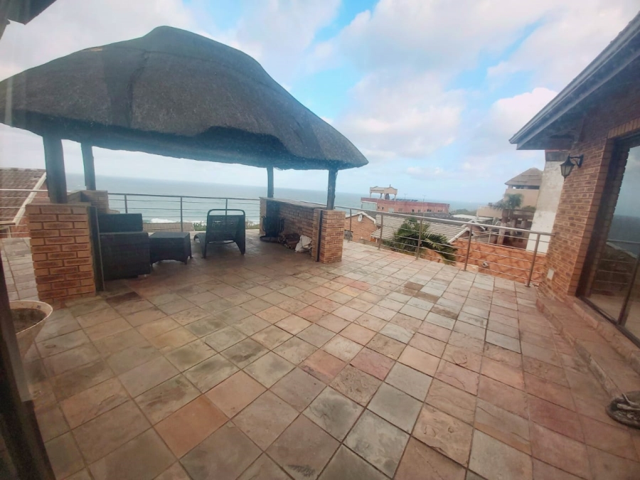 5 Bedroom Property for Sale in Treasure Beach KwaZulu-Natal