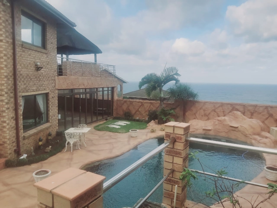 5 Bedroom Property for Sale in Treasure Beach KwaZulu-Natal