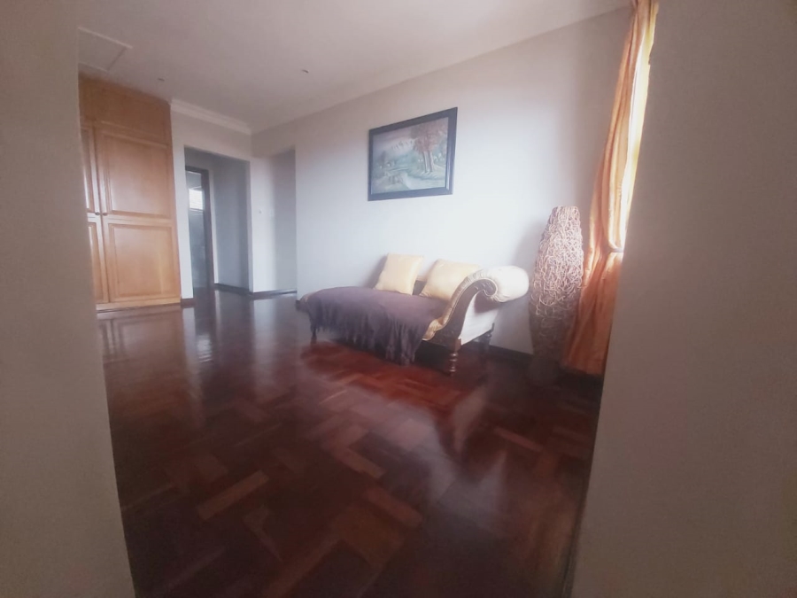 5 Bedroom Property for Sale in Treasure Beach KwaZulu-Natal