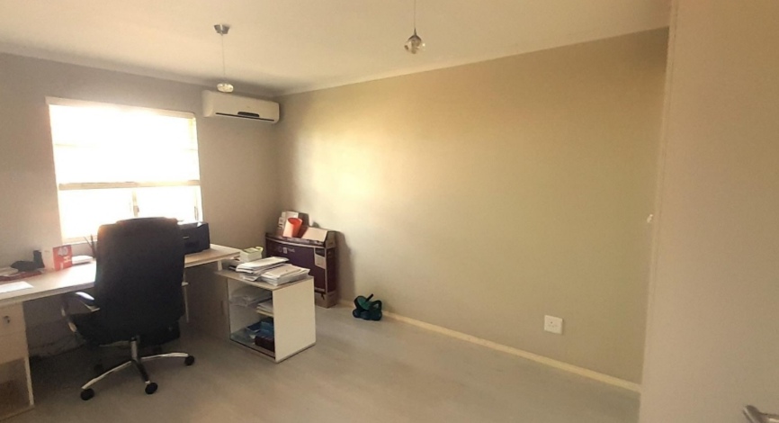 5 Bedroom Property for Sale in La Lucia KwaZulu-Natal