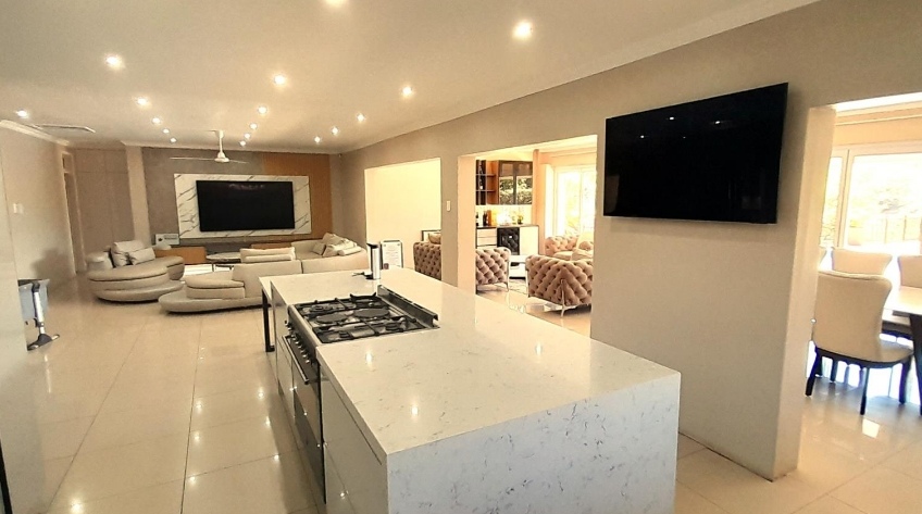 5 Bedroom Property for Sale in La Lucia KwaZulu-Natal
