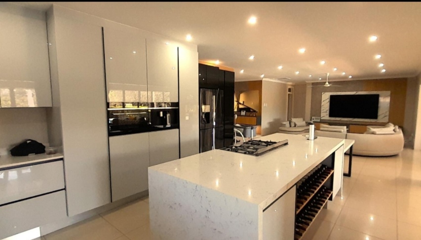 5 Bedroom Property for Sale in La Lucia KwaZulu-Natal