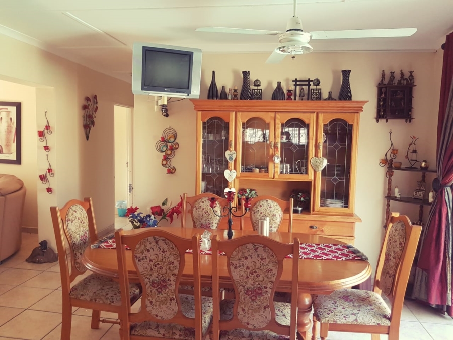 6 Bedroom Property for Sale in Veld En Vlei KwaZulu-Natal