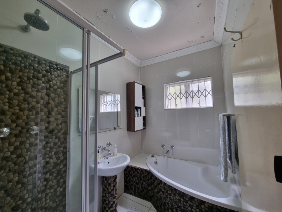 3 Bedroom Property for Sale in Glenwood KwaZulu-Natal